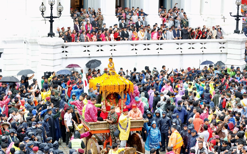 राष्ट्रपति पौडेलद्वारा इन्द्रजात्रा अवलोकन