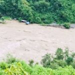कालीगण्डकीको बाढीले मिर्मी हार्मिचौर जोड्ने बेलिब्रिज बगायो
