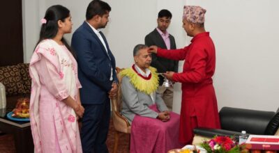 उपराष्ट्रपति यादवबाट बडादसैँको टीका ग्रहण