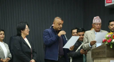 कांग्रेस सभापति गगन थापाले लिए शपथ