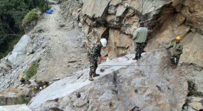 अवरुद्ध खाँदबारी–किमाथाङ्का सडक पुनः सञ्चालनमा