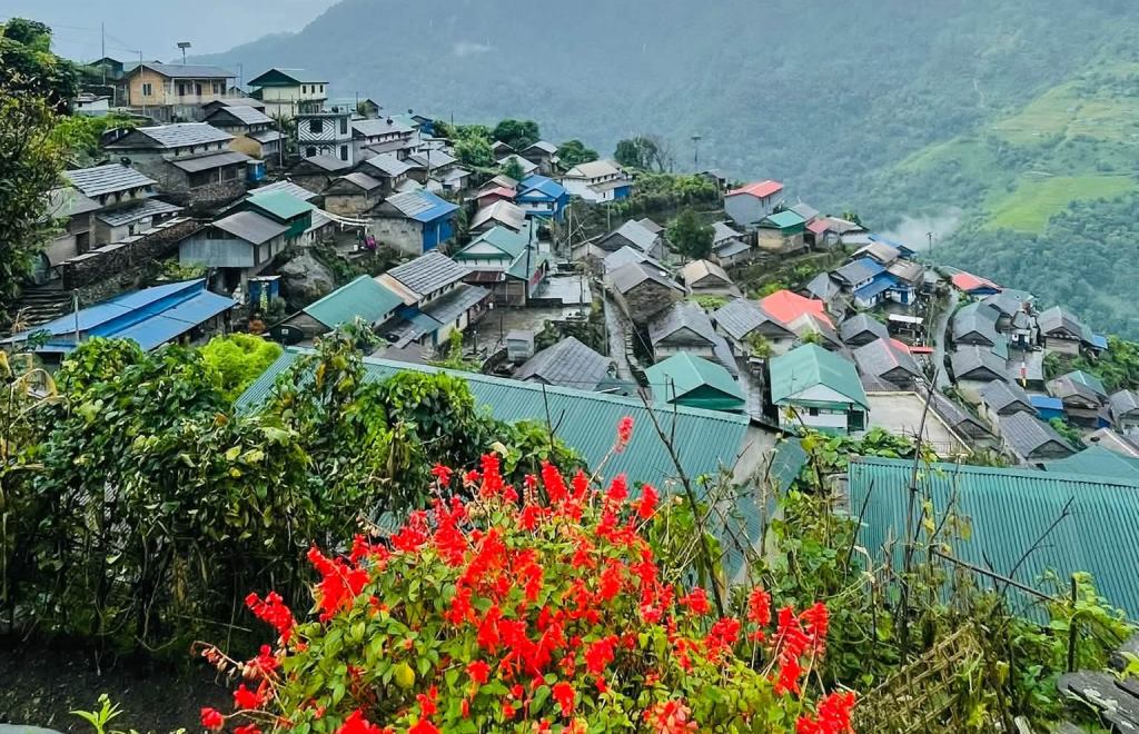 दसैँको बिदामा घुमफिर गर्न लमजुङका १० गन्तव्य उपयुक्त