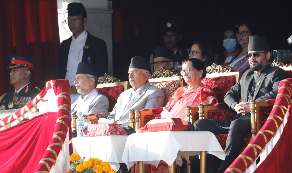 सैनिक मञ्च टुँडिखेलमा फूलपाती बढाइँ